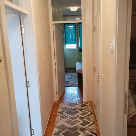 Apartamento Vukadinovic *