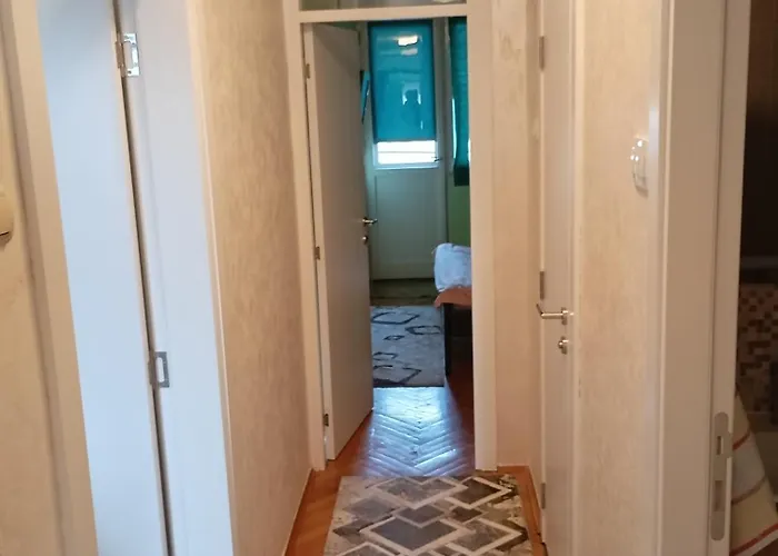 Apartment Vukadinovic *